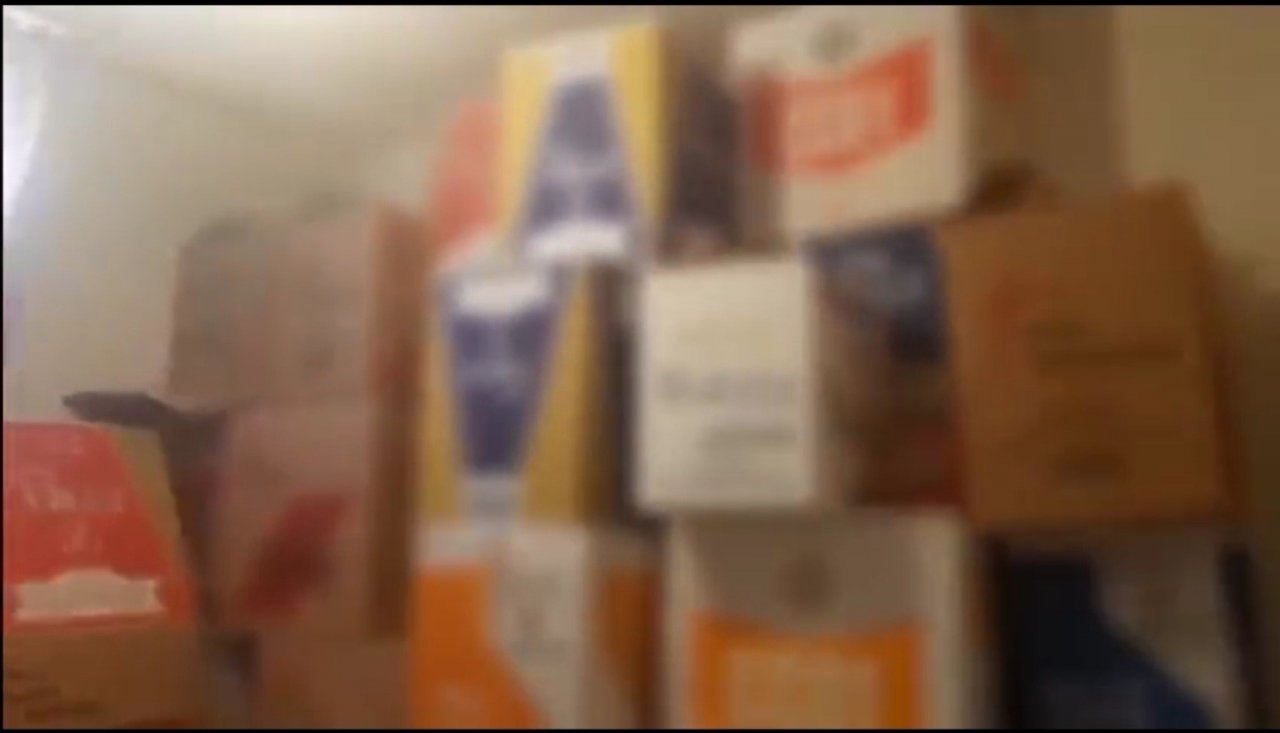 Depoya yapılan baskında 1 milyon adet boş makaron ele geçirildi