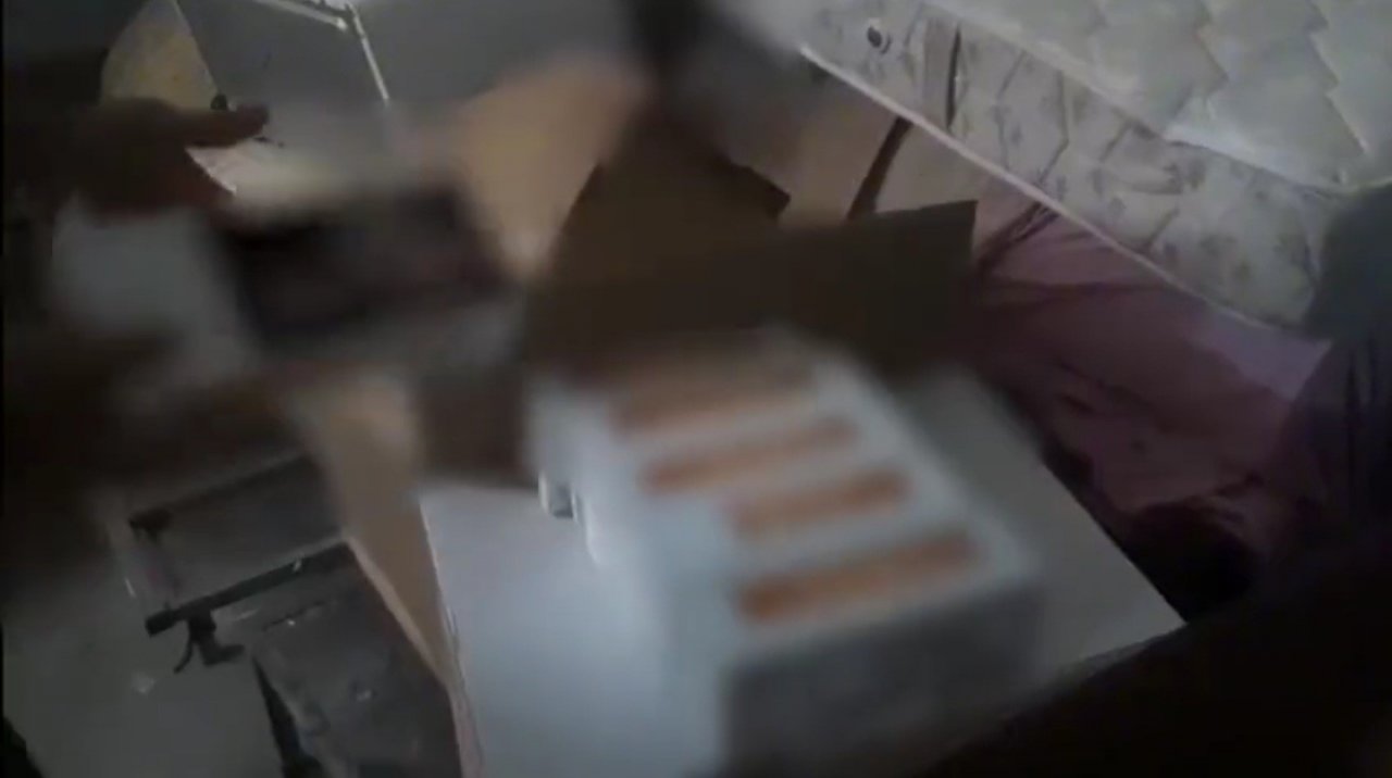 Depoya yapılan baskında 1 milyon adet boş makaron ele geçirildi