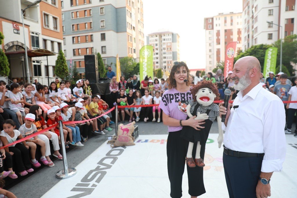 Başkan Çolakbayrakdar: “Etkinliklerimizle sokaklar, cıvıl cıvıl çocuk sesleriyle şenleniyor”