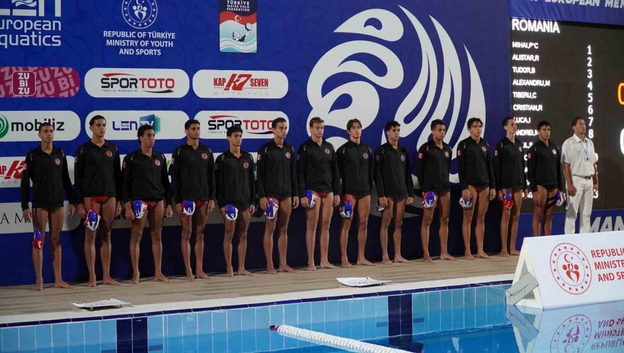 Milliler, U17 Avrupa Sutopu Şampiyonası’na galibiyetle başladı