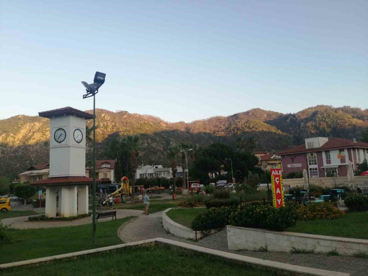 Projenin yerini beğenmeyen mahalle sakinleri imza kampanyası başlattı