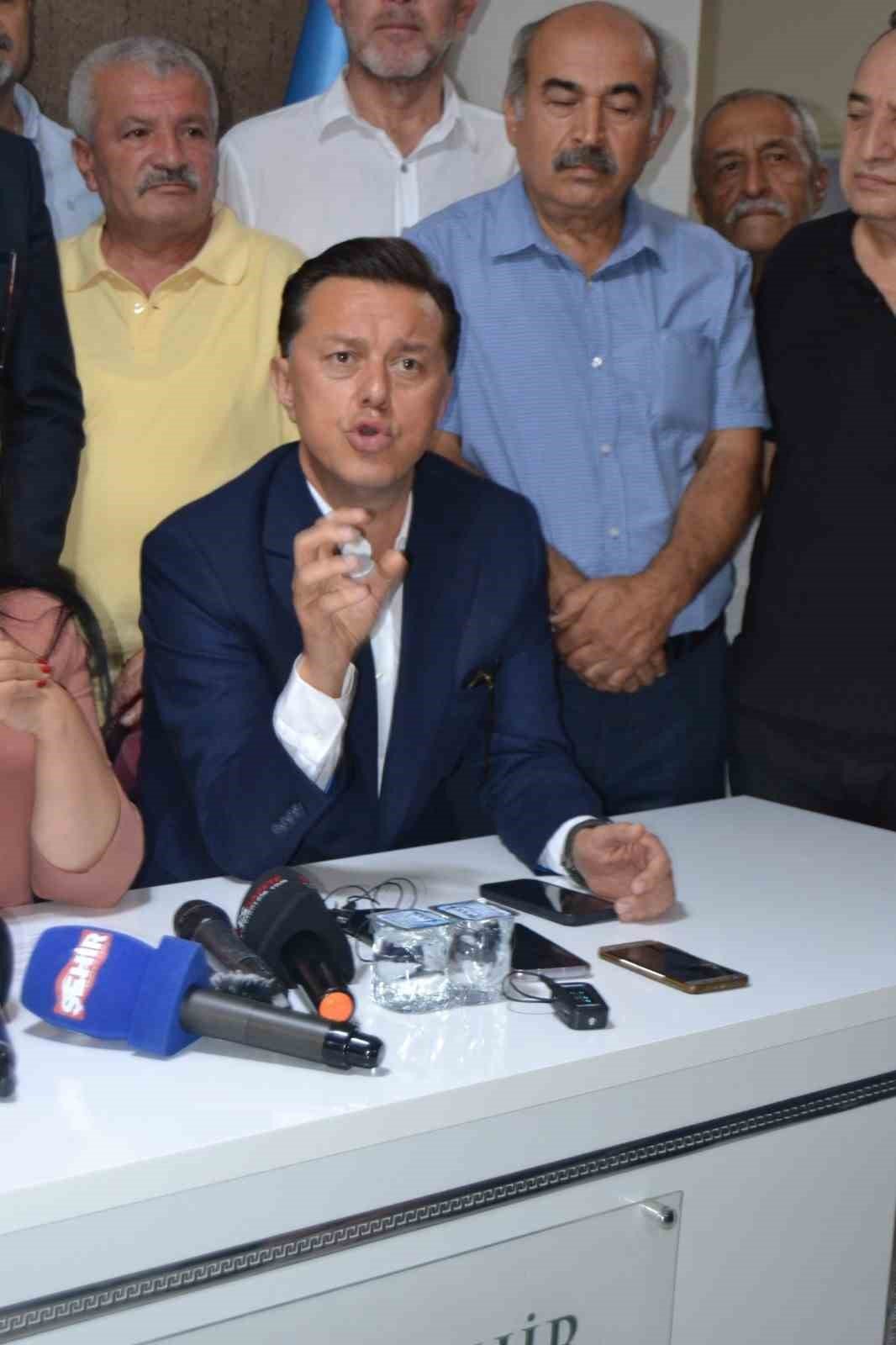 Hatipoğlu: “Büyükerşen’in açıklamalarına gülüp geçiyoruz”