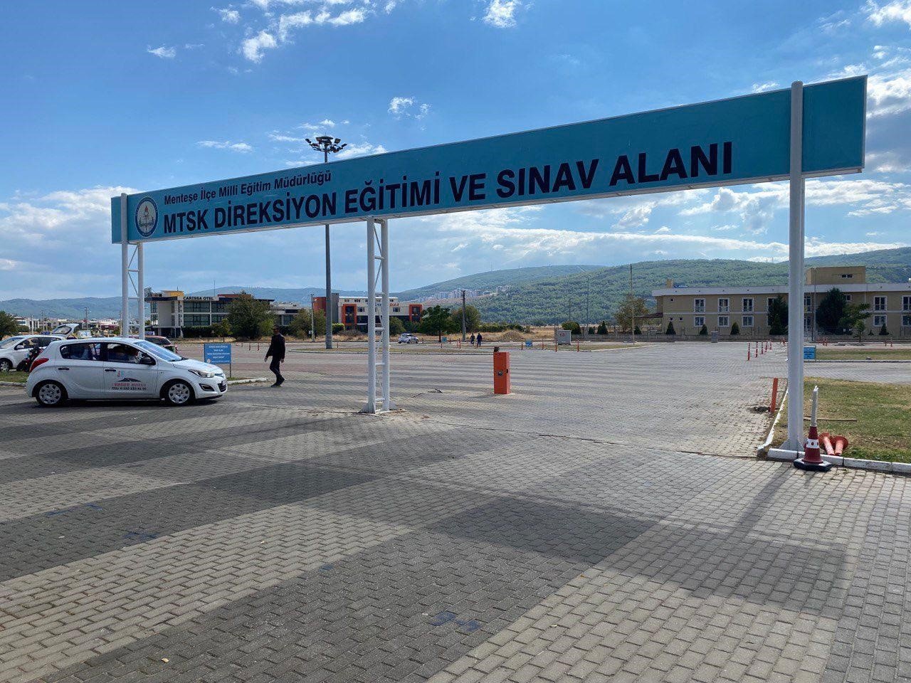 Menteşe’de MTSK direksiyon sınavı hizmet içi kursu açıldı