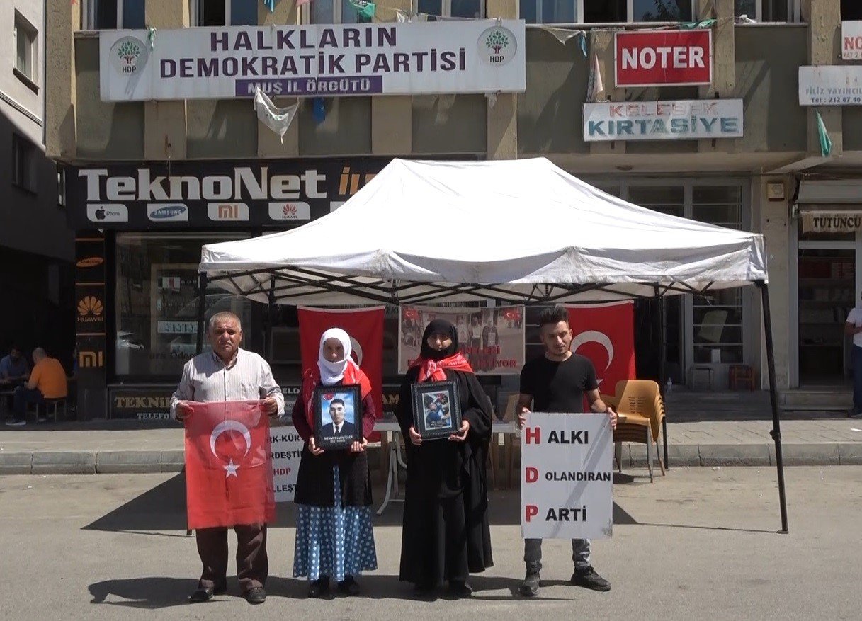 Muş’ta annelerin eylemi devam ediyor