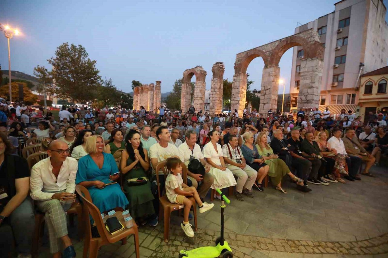 Efes Tiyatro Festivali başladı