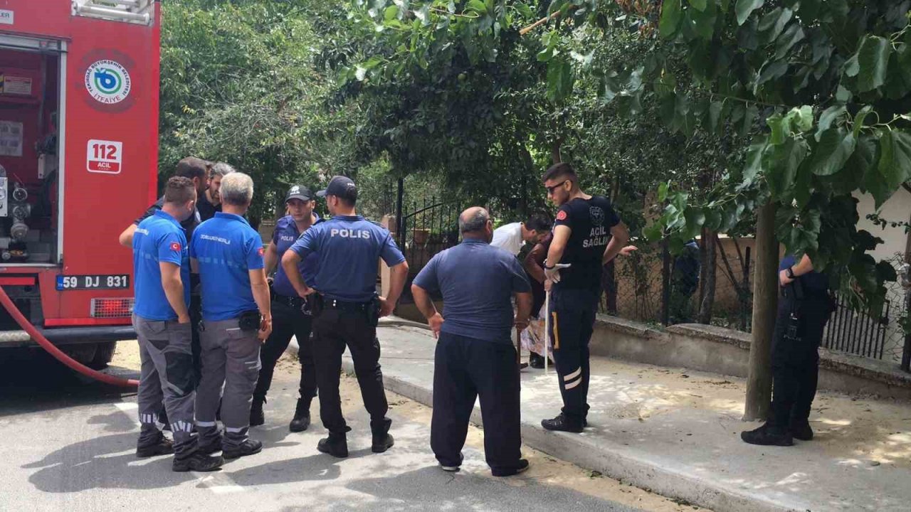 Gecekonduda korkutan yangın: Yangında tartışma çıktı 2 gözaltı