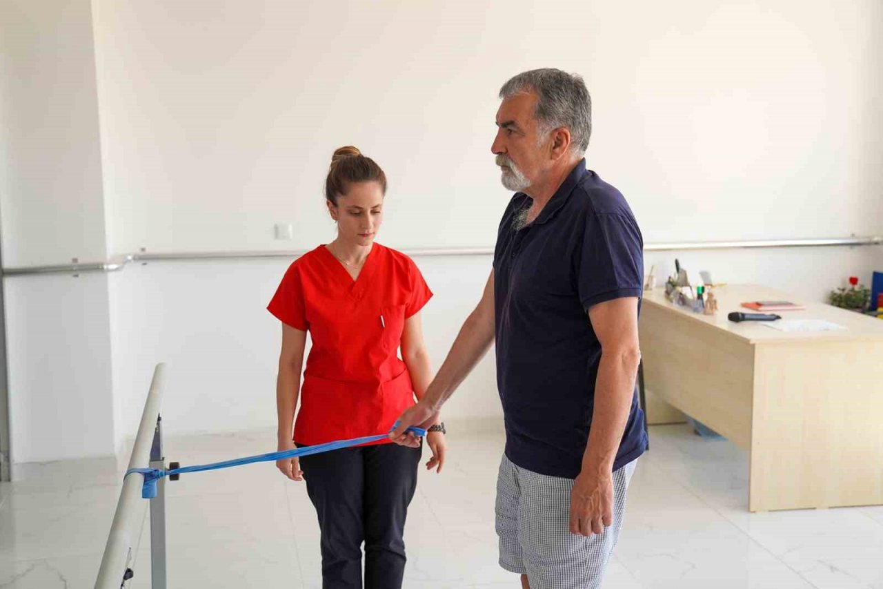 Deneyimli vatandaşlar hem eğleniyor hem sosyalleşiyor