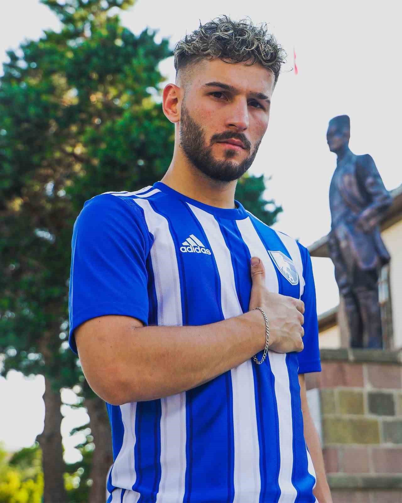 Erzurumspor FK’dan Cumhuriyet’in 100. yılına özel forma