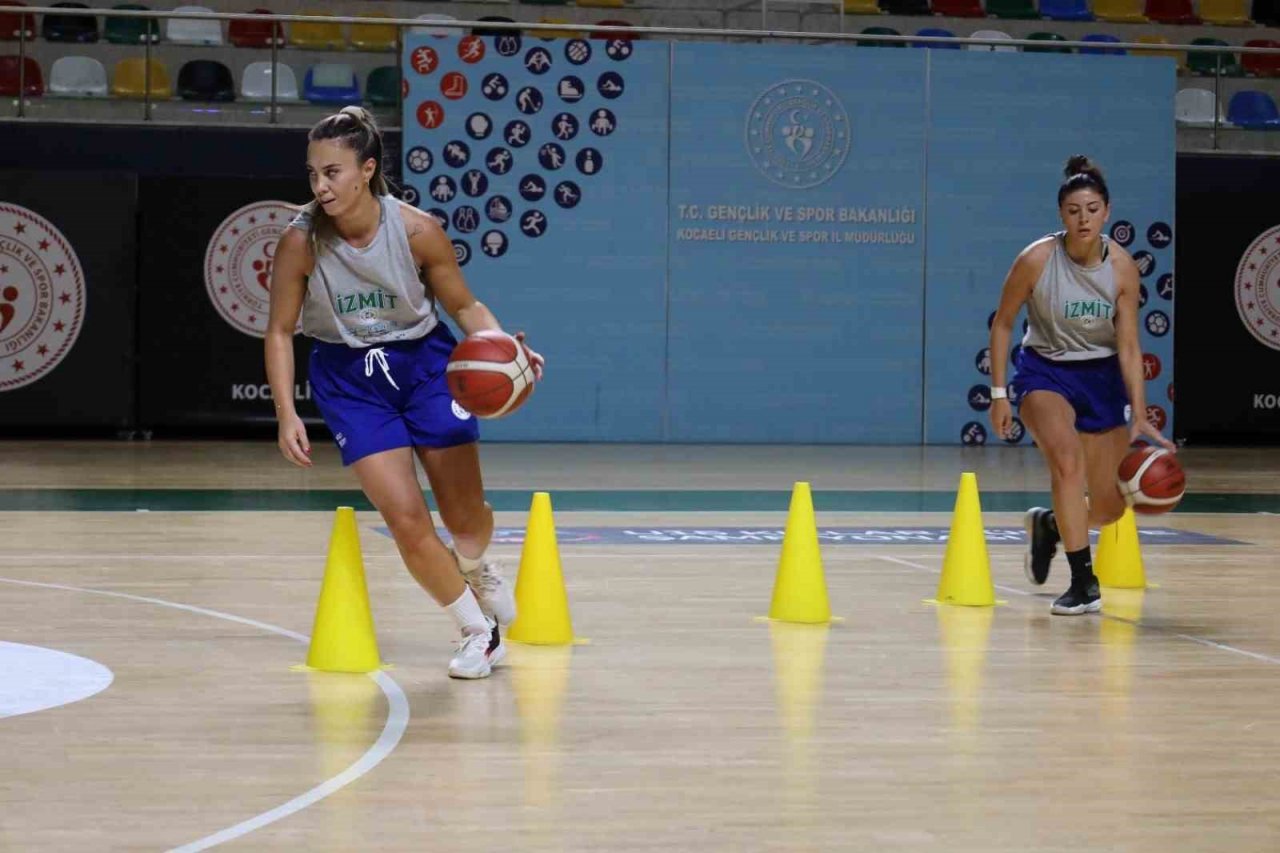 İzmitli periler yeni sezona hazırlanıyor