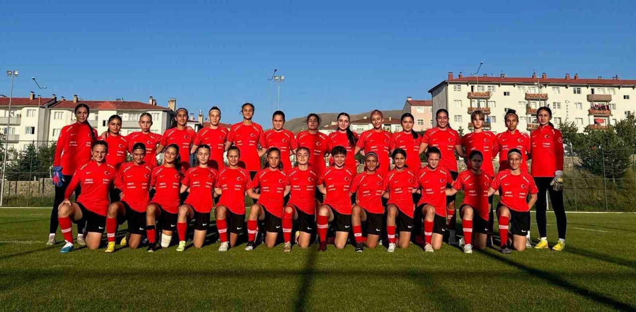 U19 ve U17 Kız Milli Takımları Erzurum’da hazırlanıyor