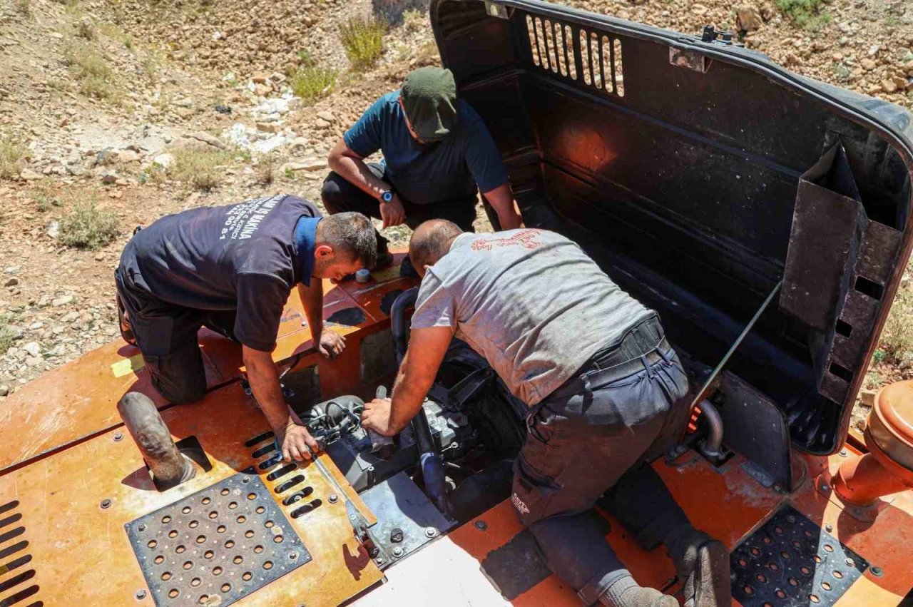 Van Büyükşehir Belediyesinden seyyar tamir hizmeti