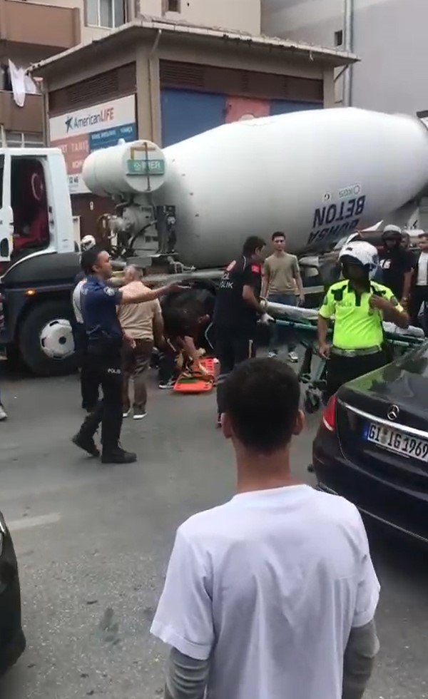 Yalova’da beton mikserinin altında kalan yaşlı adam yaralandı