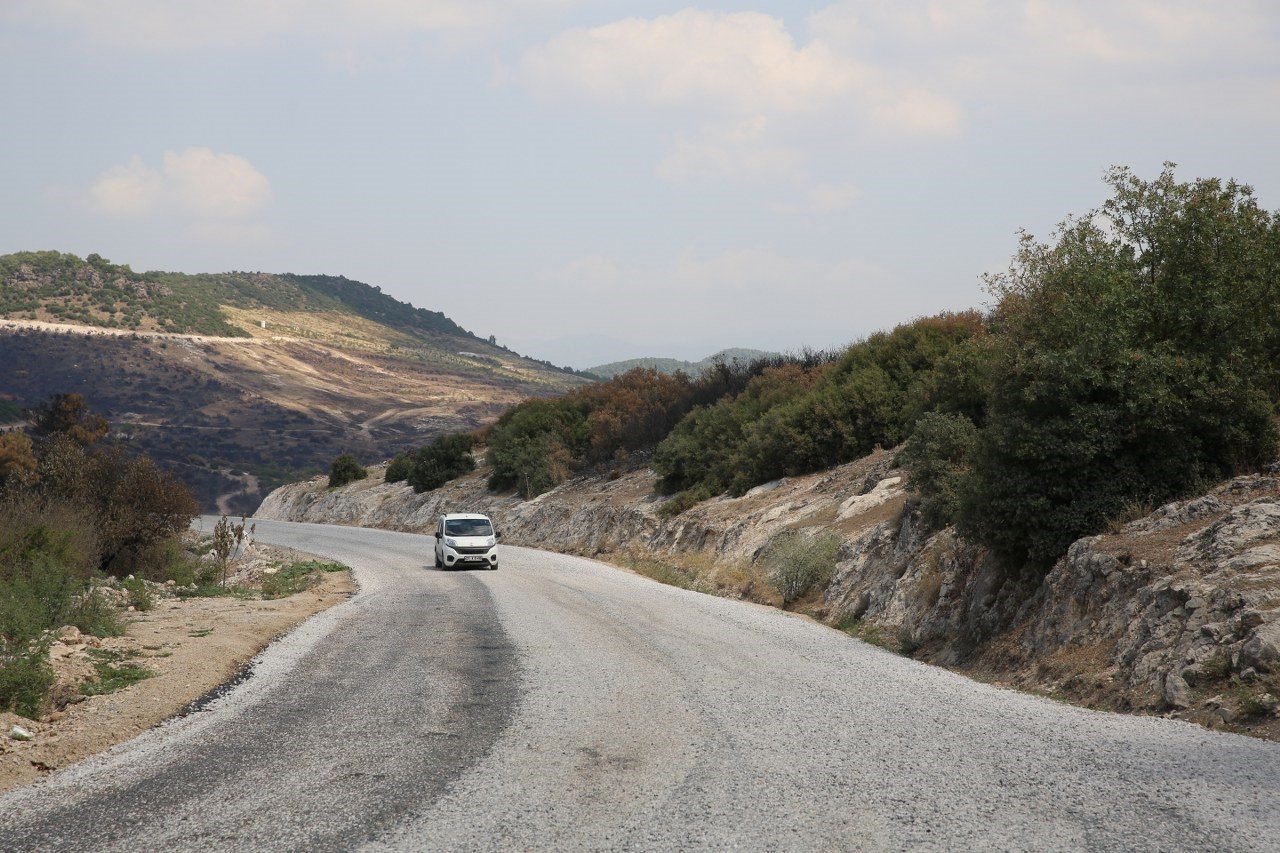 Yapılan yol çalışmasının önemi orman yangınında ortaya çıktı