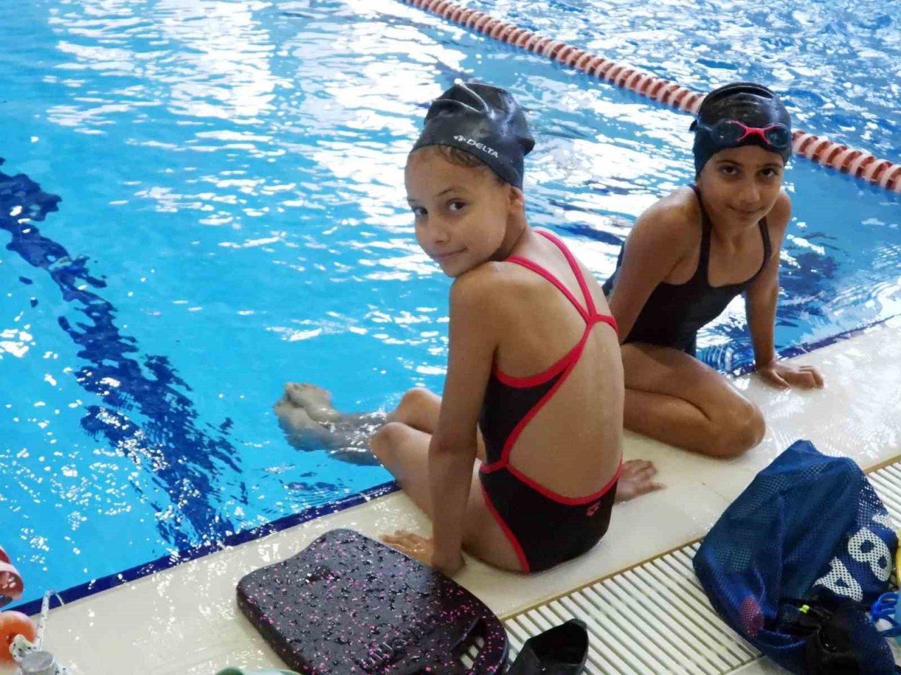 Kepez Belediyesi Spor Kulübü antrenörleri, kendi sporcularını yetiştiriyor