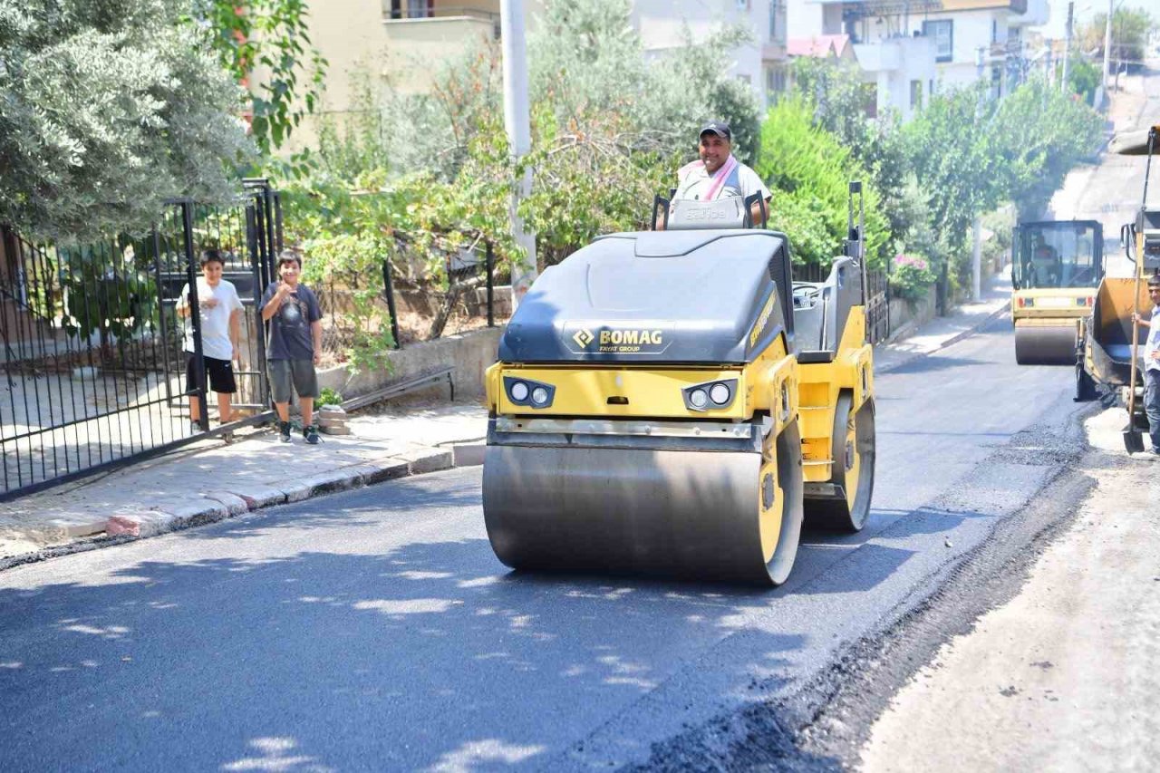 Kavurucu sıcakta asfalt çalışması