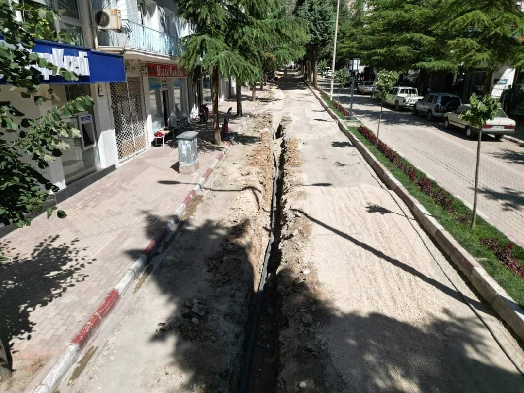 ASAT, Elmalı merkezdeki su borularını yeniliyor