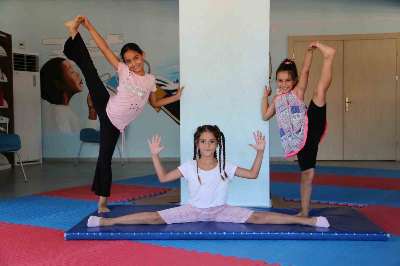 Ortaklar Genç Ofis’te gençler yaz tatilini verimli bir şekilde geçiriyor