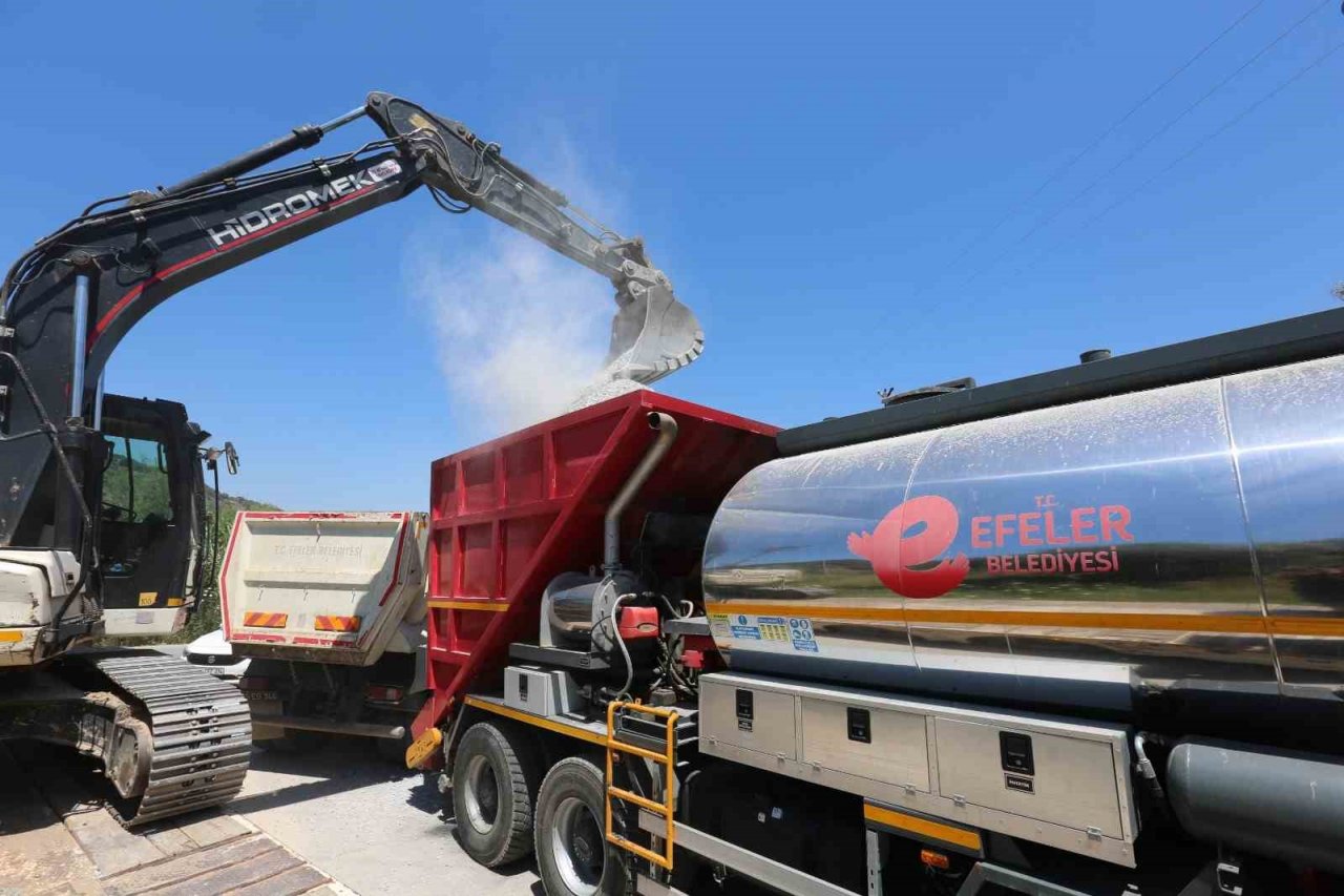 Efeler’de 4 yılda 700 bin metrekare parke yol ve kaldırım imal edildi