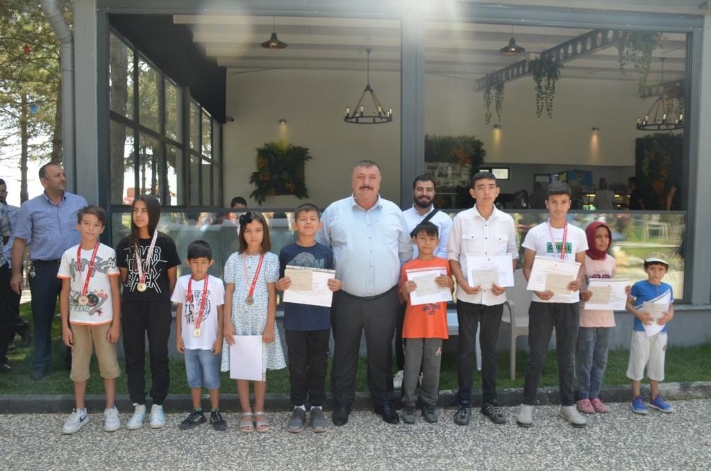 Beylikova Yaz Kur’an Kursları’na katılan öğrencilere ödül verildi