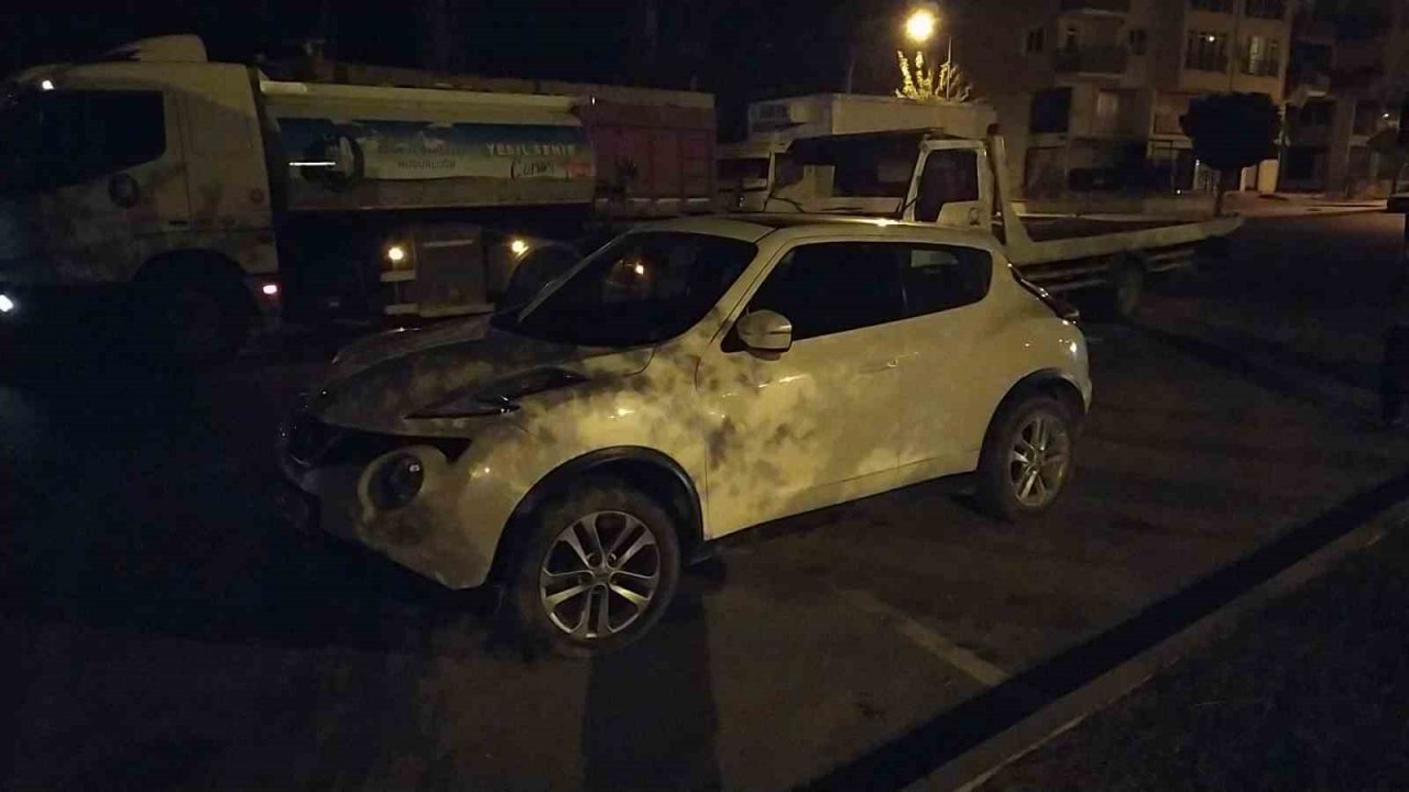 "Dur" ihtarına uymadılar, yanlarındaki tabancayı atıp kaçmaya çalıştılar