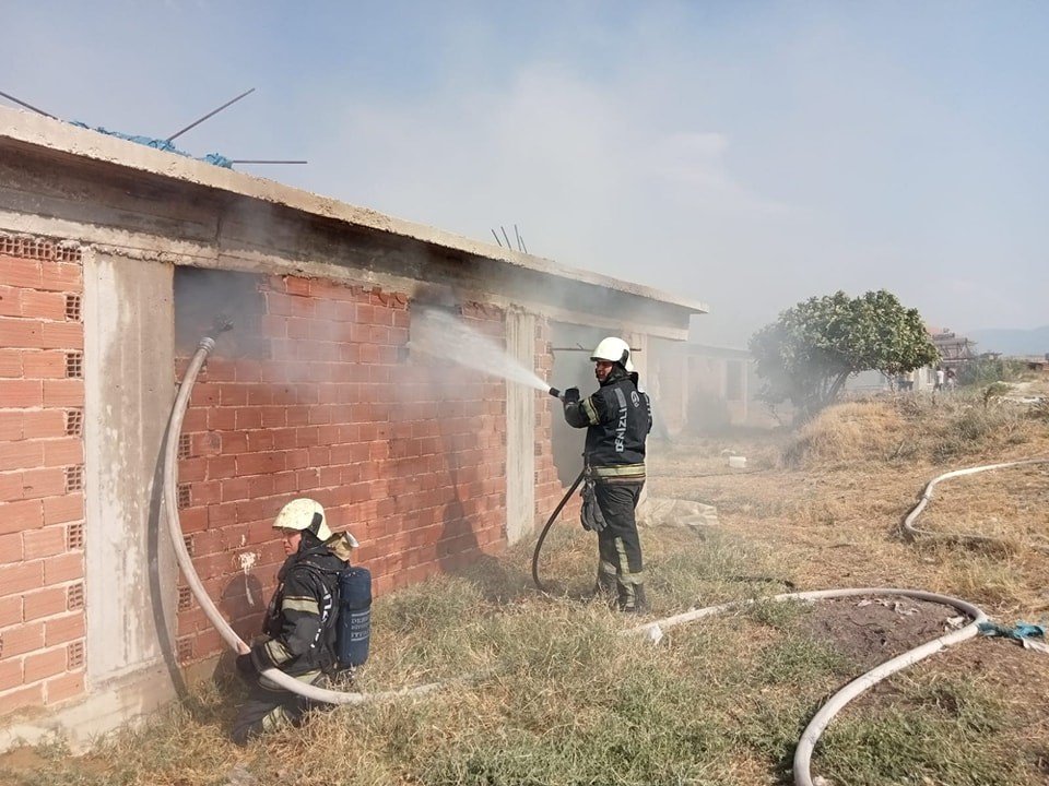 İtfaiye ekipleri yangından yangına koştu