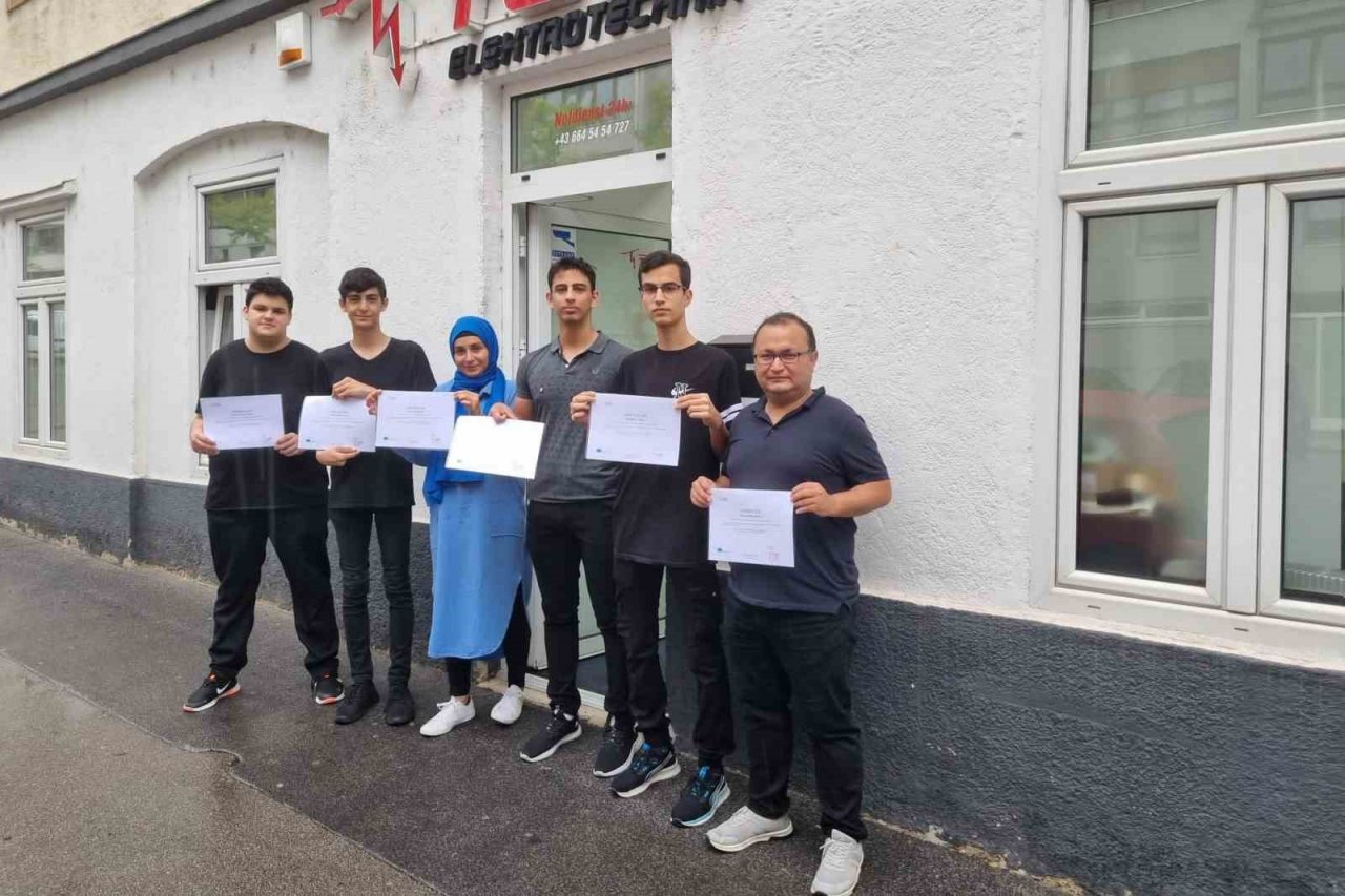 Avusturya’da 40 gün staj yapan DOSTEK öğrencileri yurda döndü
