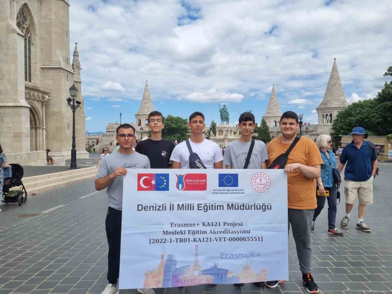 Avusturya’da 40 gün staj yapan DOSTEK öğrencileri yurda döndü