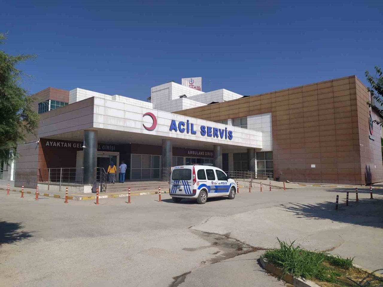 Çivril’de 37 kişi tavuklu pilavdan zehirlendi