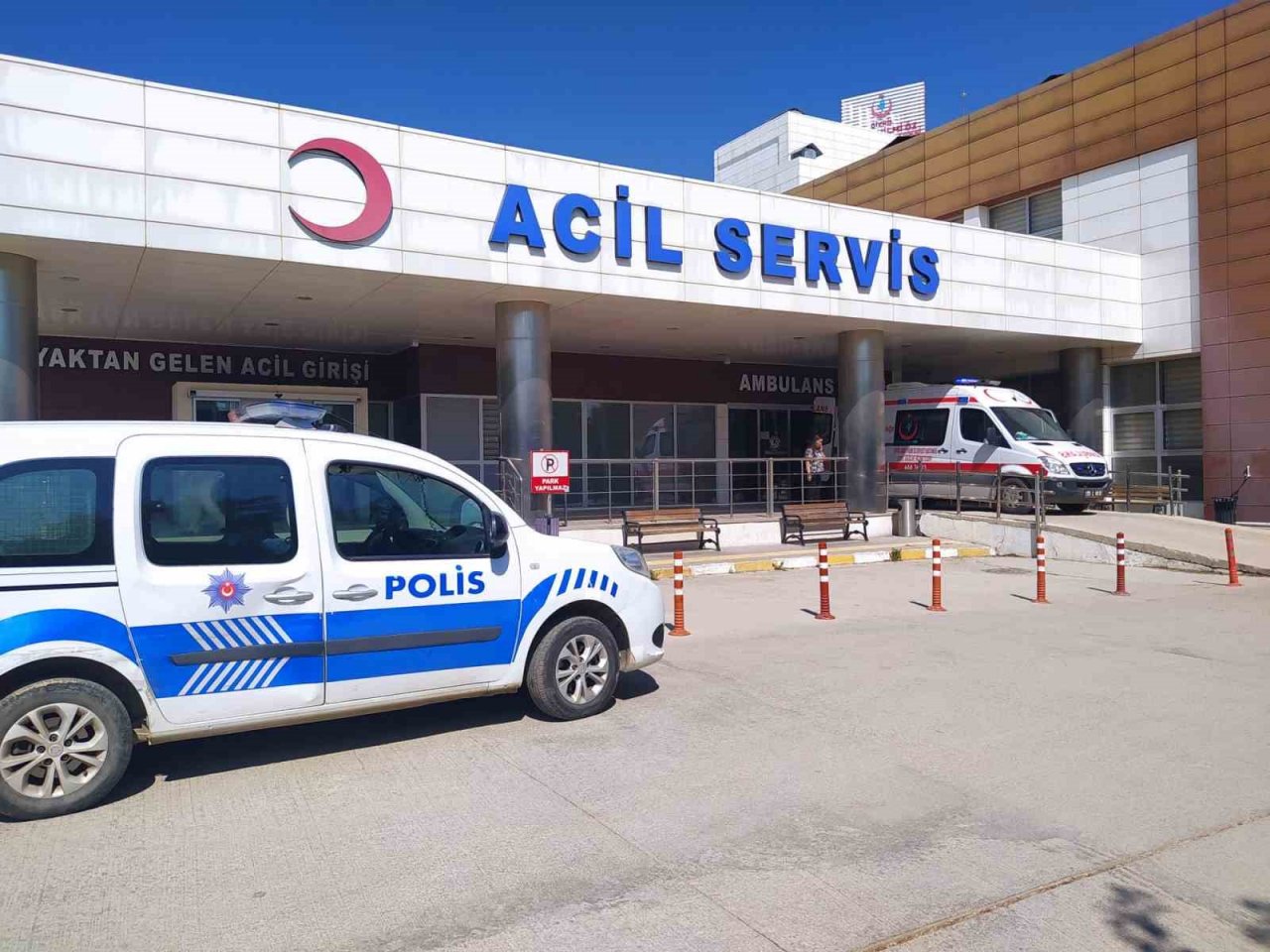Çivril’de 37 kişi tavuklu pilavdan zehirlendi
