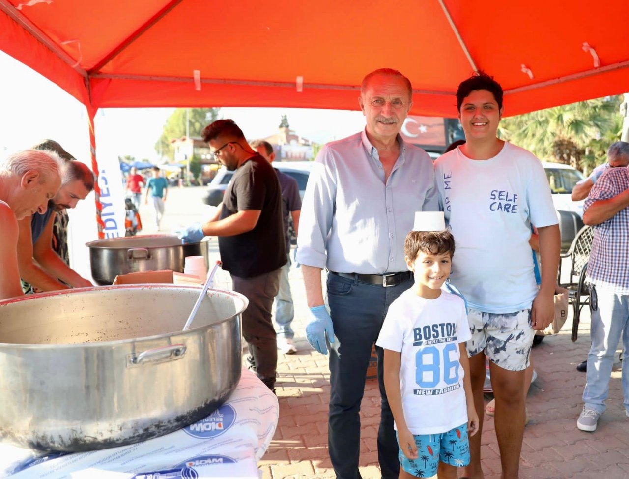 Didim Belediyesi’nden Akbük’te aşure hayrı