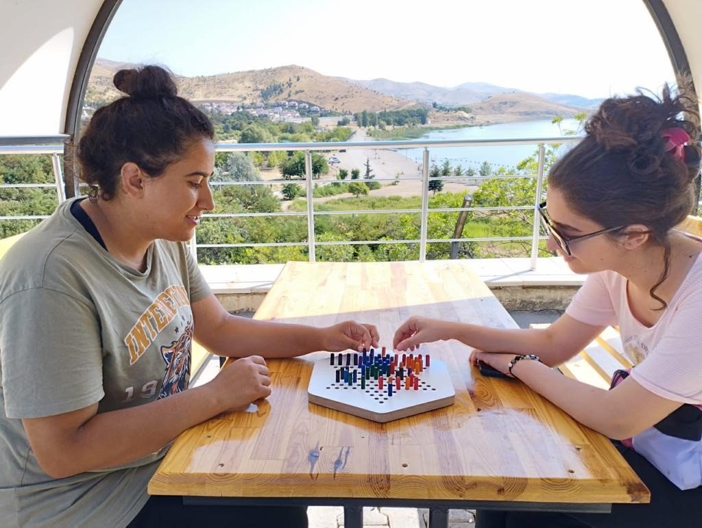 Elazığ Belediyesi’nden üniversite öğrencilerine kamp