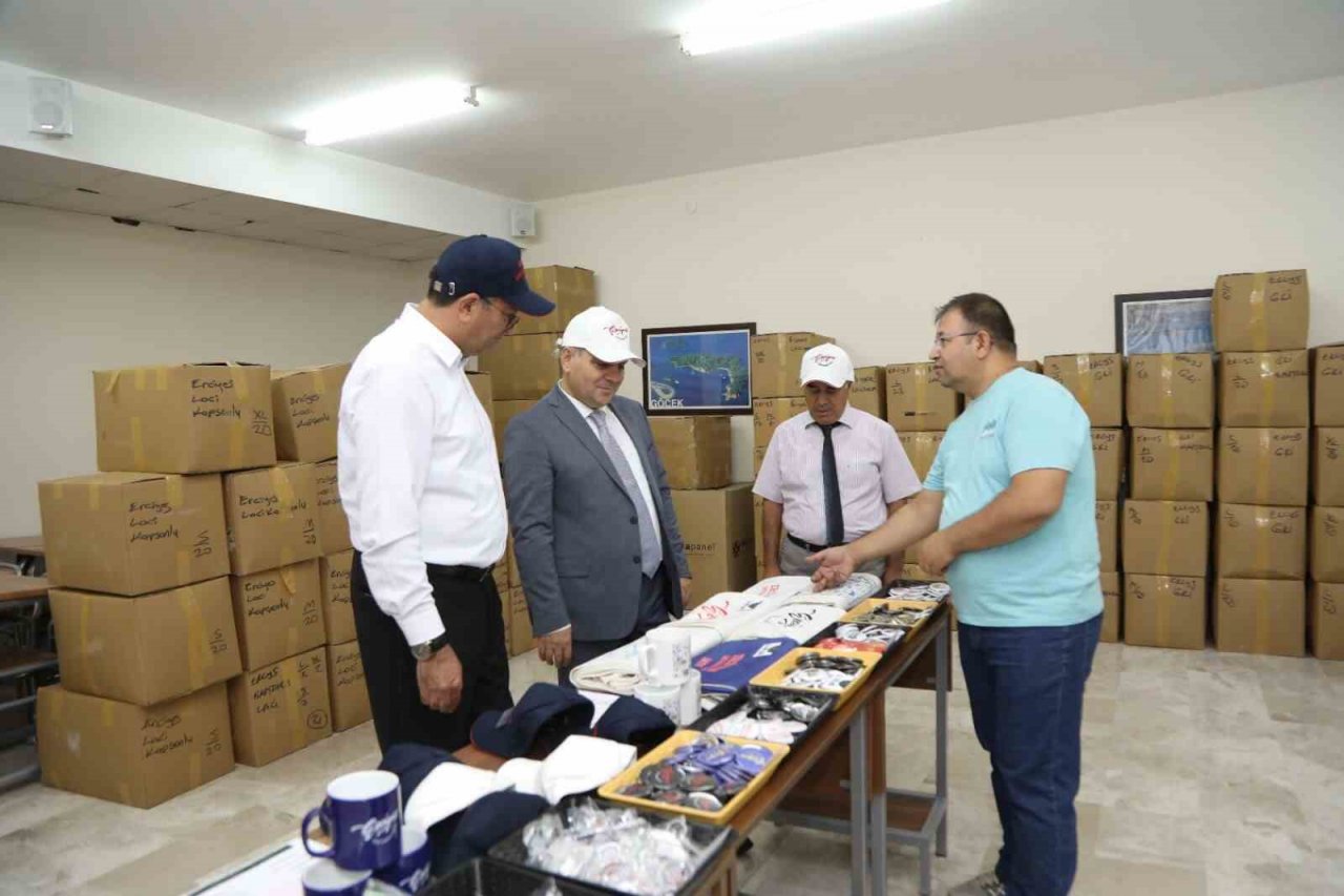 Rektör Altun, ERÜ Store deposunu inceledi