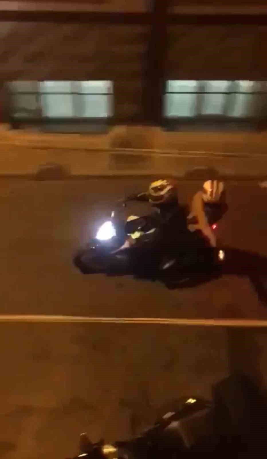 Esenler’de dünyaevine girecek olan eski arkadaşlarının evini kurşunladılar