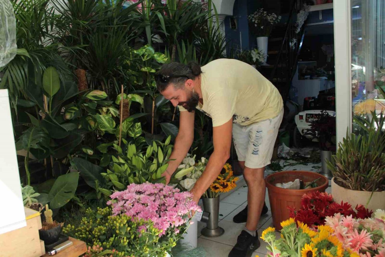 Sıcaklardan çiçekleri koruma yöntemleri