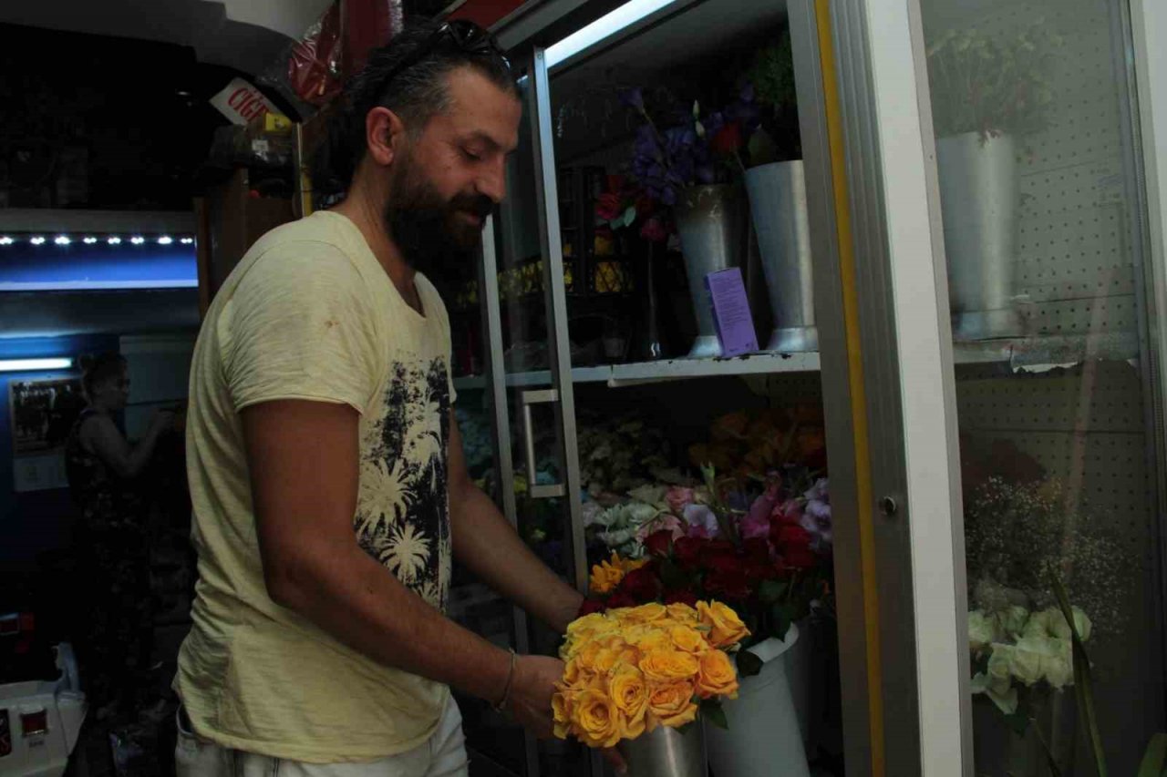 Sıcaklardan çiçekleri koruma yöntemleri