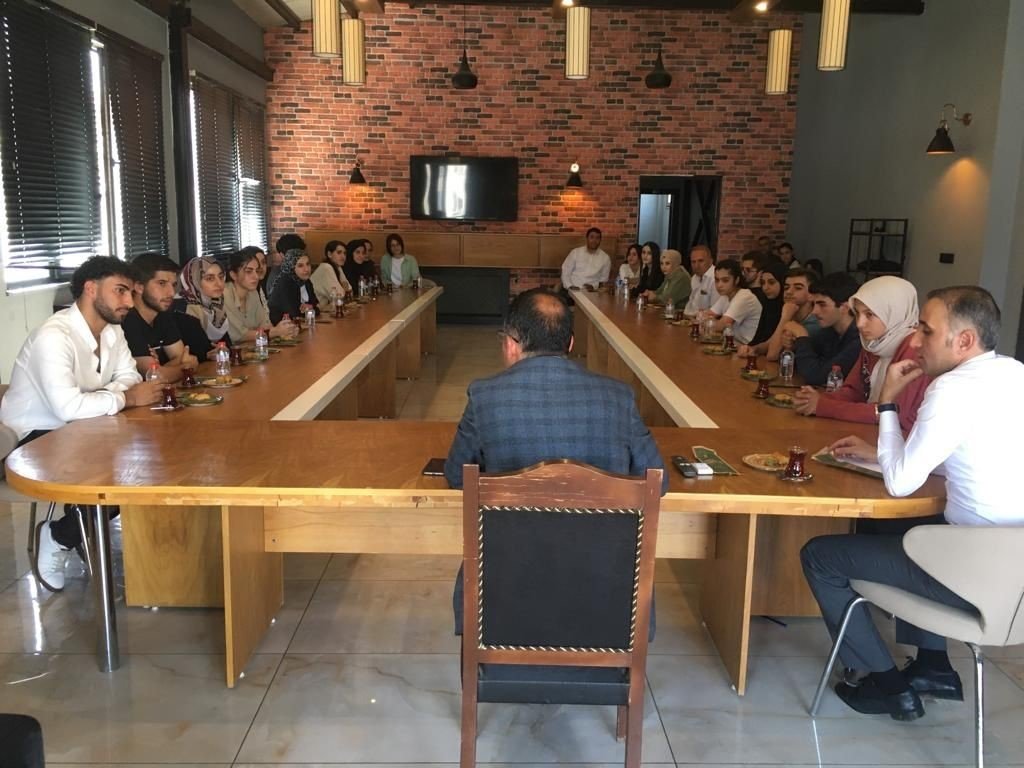 Şemdinli’de başarılı öğrenciler ödüllendirildi