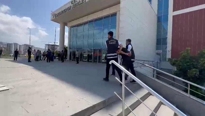 Aranan şahıs Adana’da yakalandı