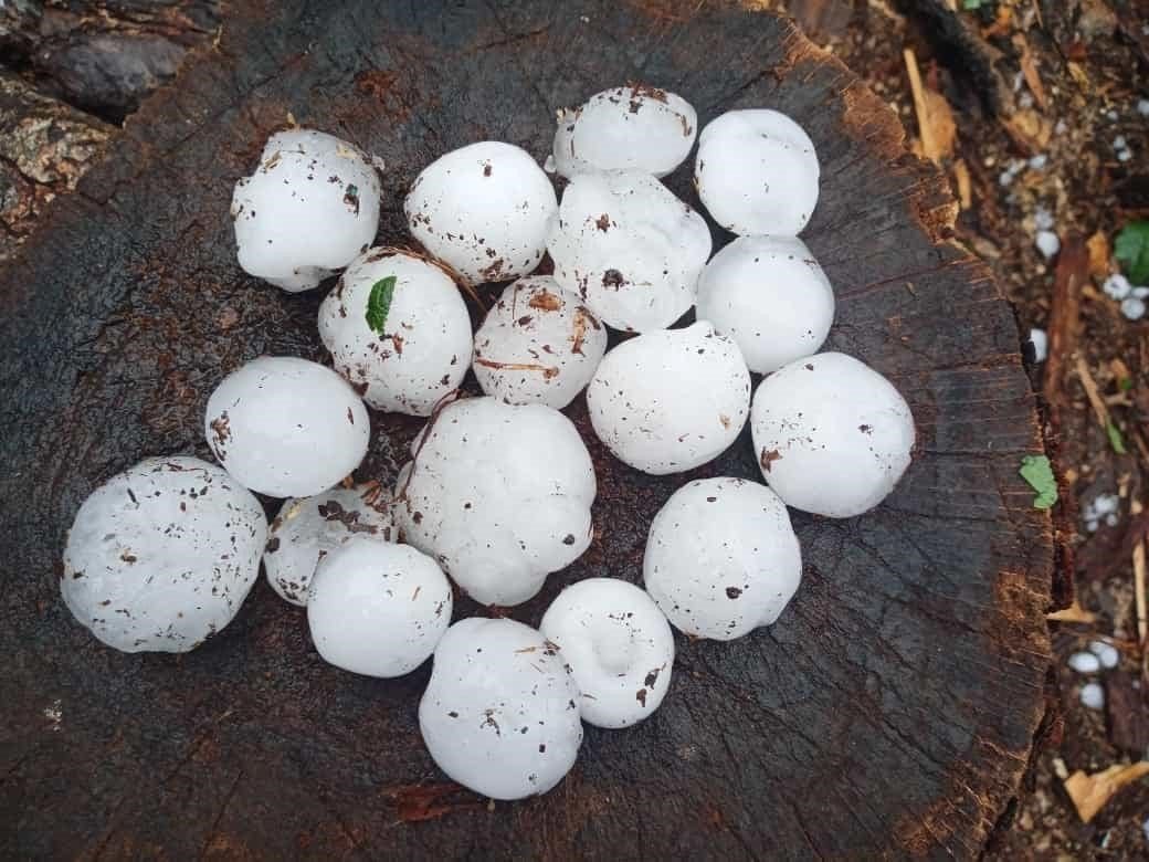 Kastamonu’da ceviz büyüklüğünde dolu yağdı