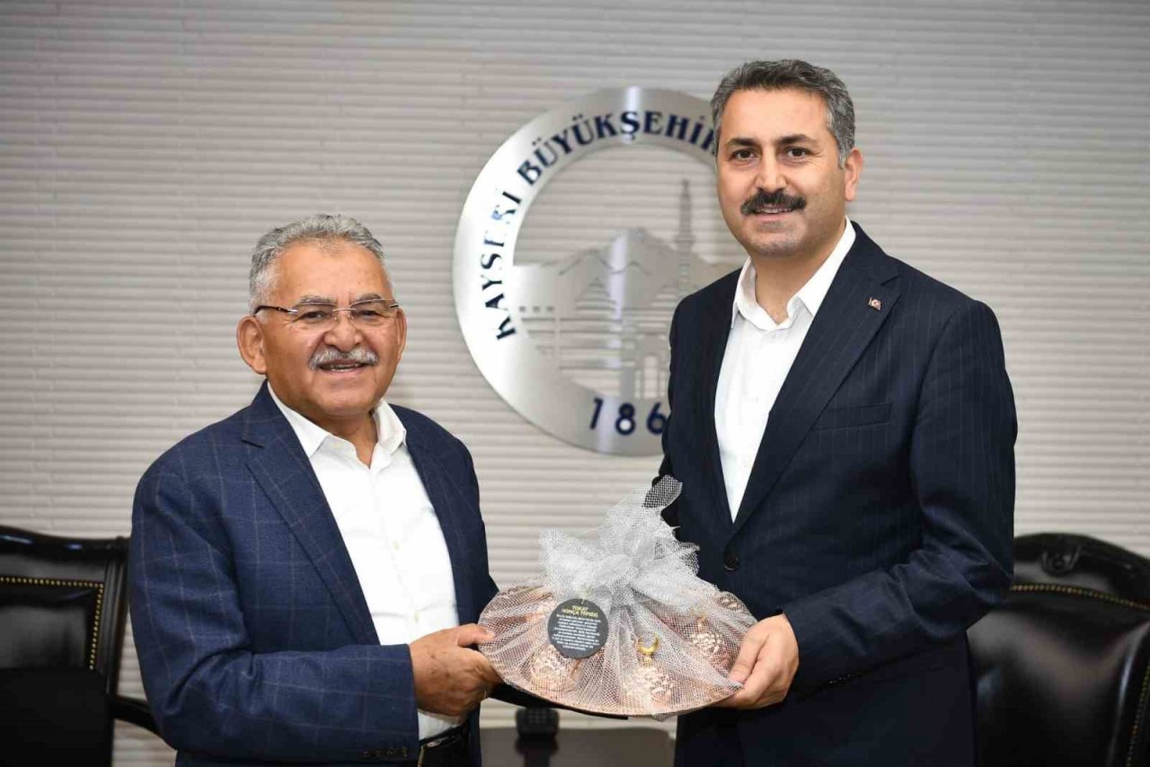 Başkan Büyükkılıç’a Tokat heyetinden ziyaret