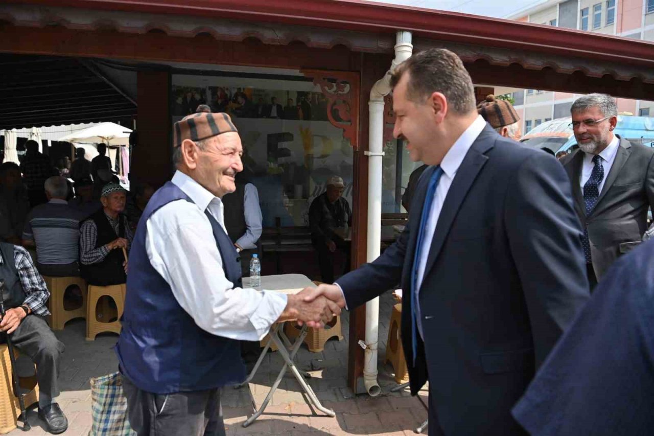 Kepsut’ta 85 üreticiye 585 küçükbaş desteği