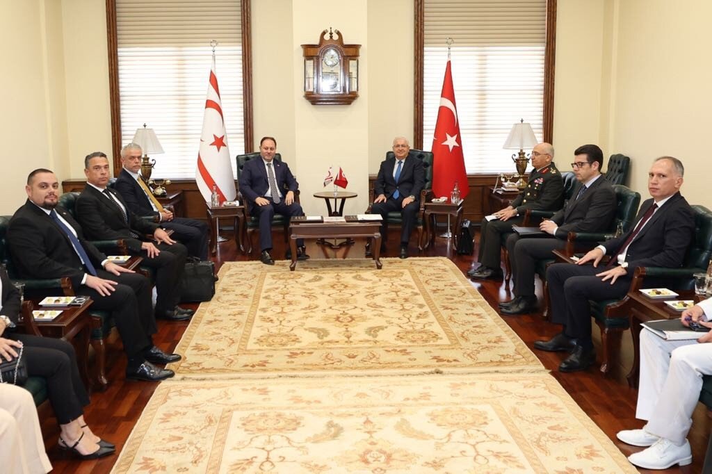 Bakan Güler, KKTC İçişleri Bakanı Öztürkler ile bir araya geldi