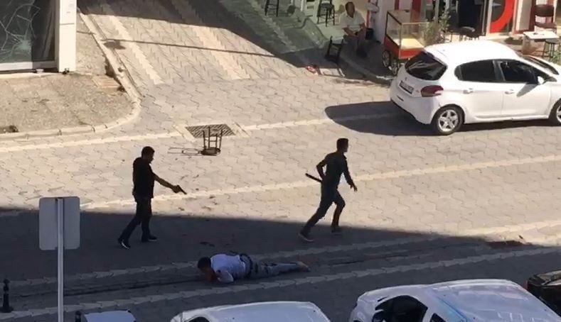 Vahşi cinayette Yargıtay 7 kişinin müebbet hapis cezasına çarptırılmasını talep etti, mahkeme eski cezada direndi