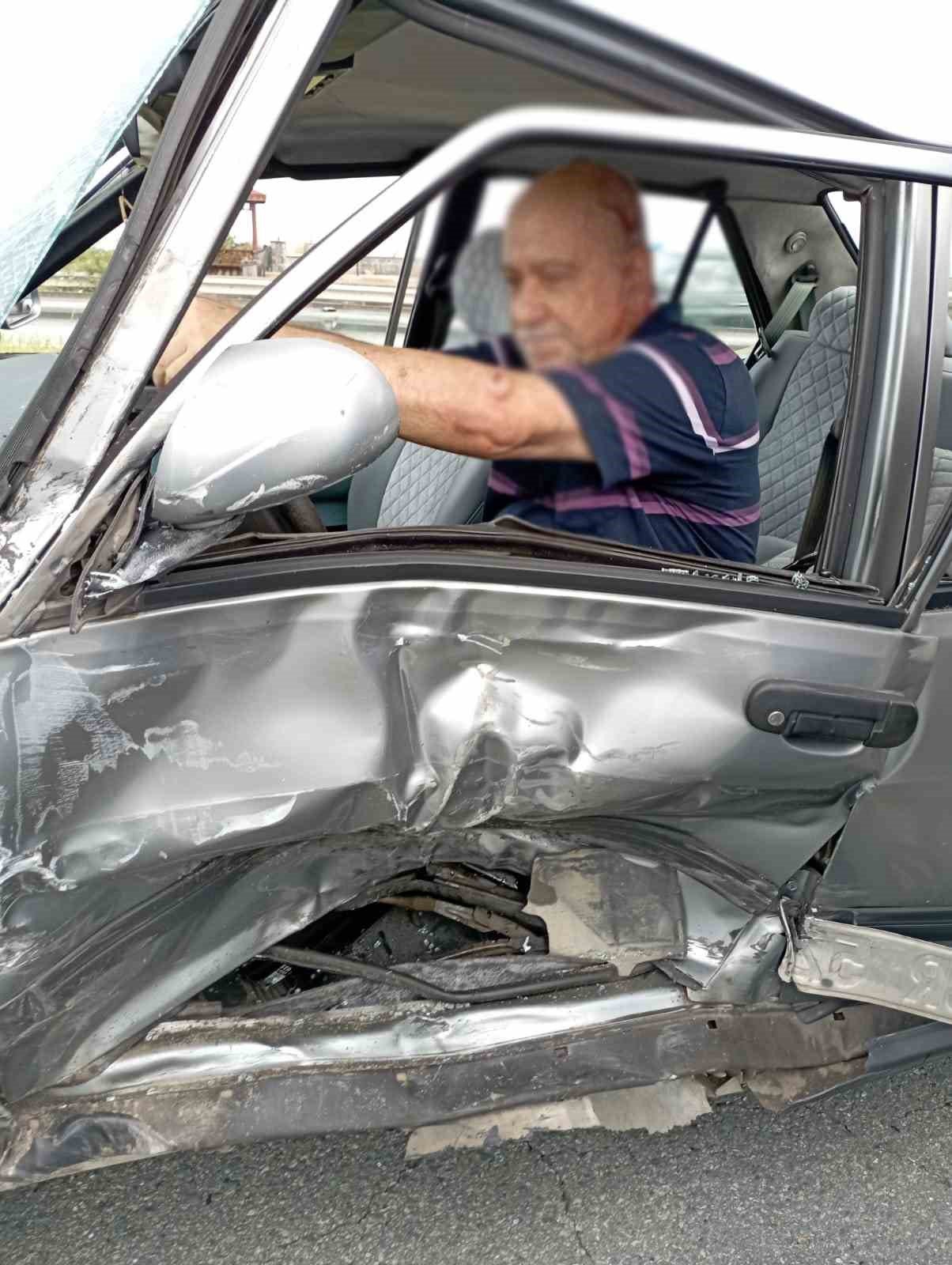 Rize’de otomobil ile minibüs çarpıştı: 1 yaralı