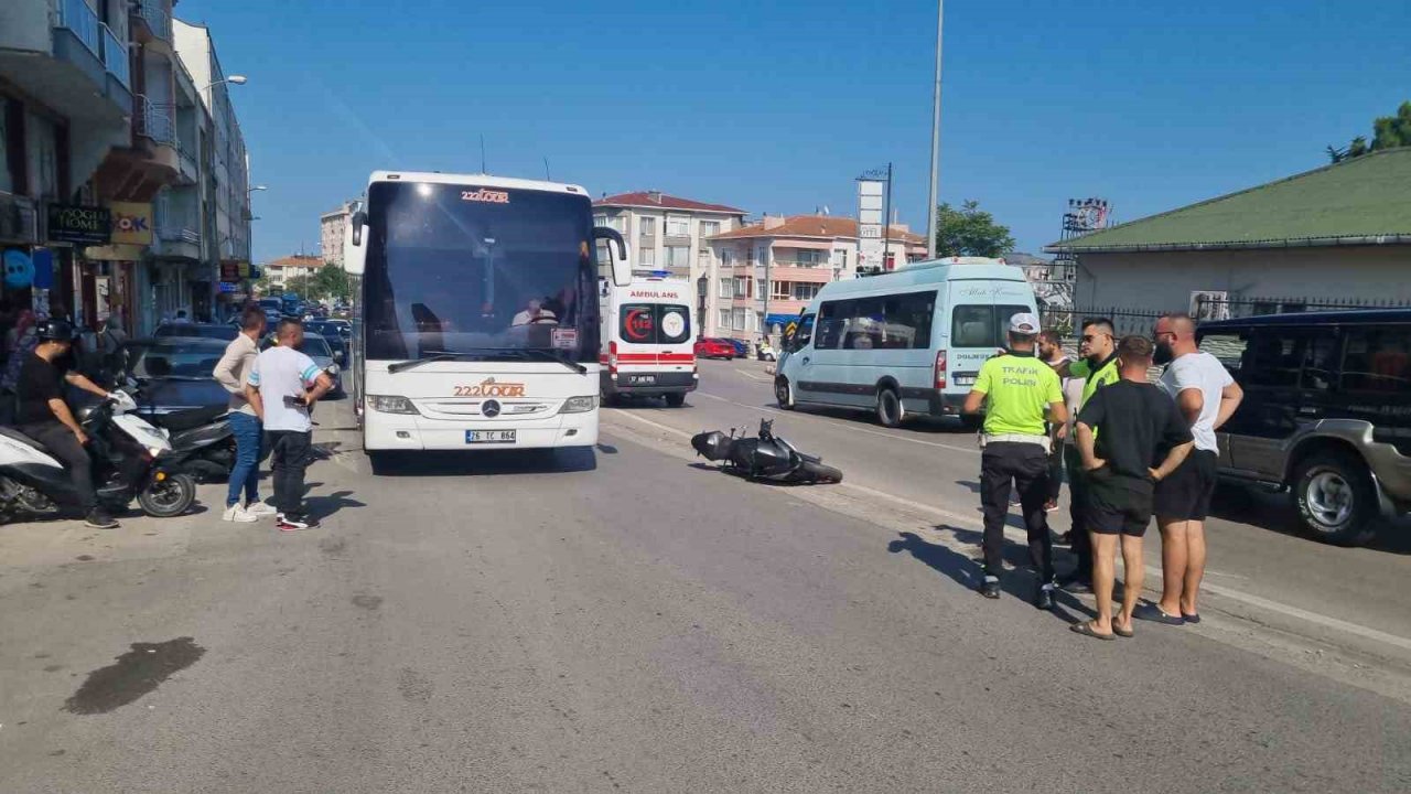 Motosiklet sürücüsüne çarpıp kaçtı