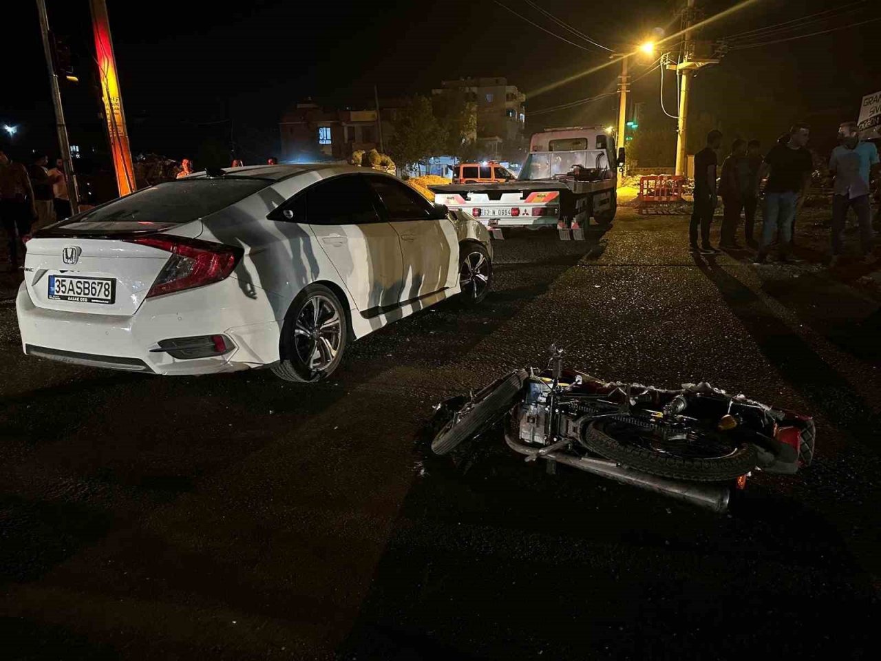 Siverek’te motosiklet ile otomobil çarpıştı: 2 yaralı