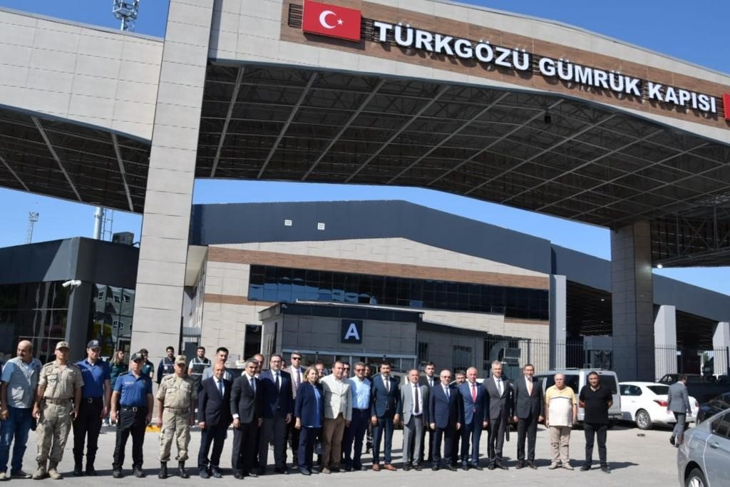 Bakan Yardımcısı Uçarmak Türkgözü Sınır Kapısı’nda