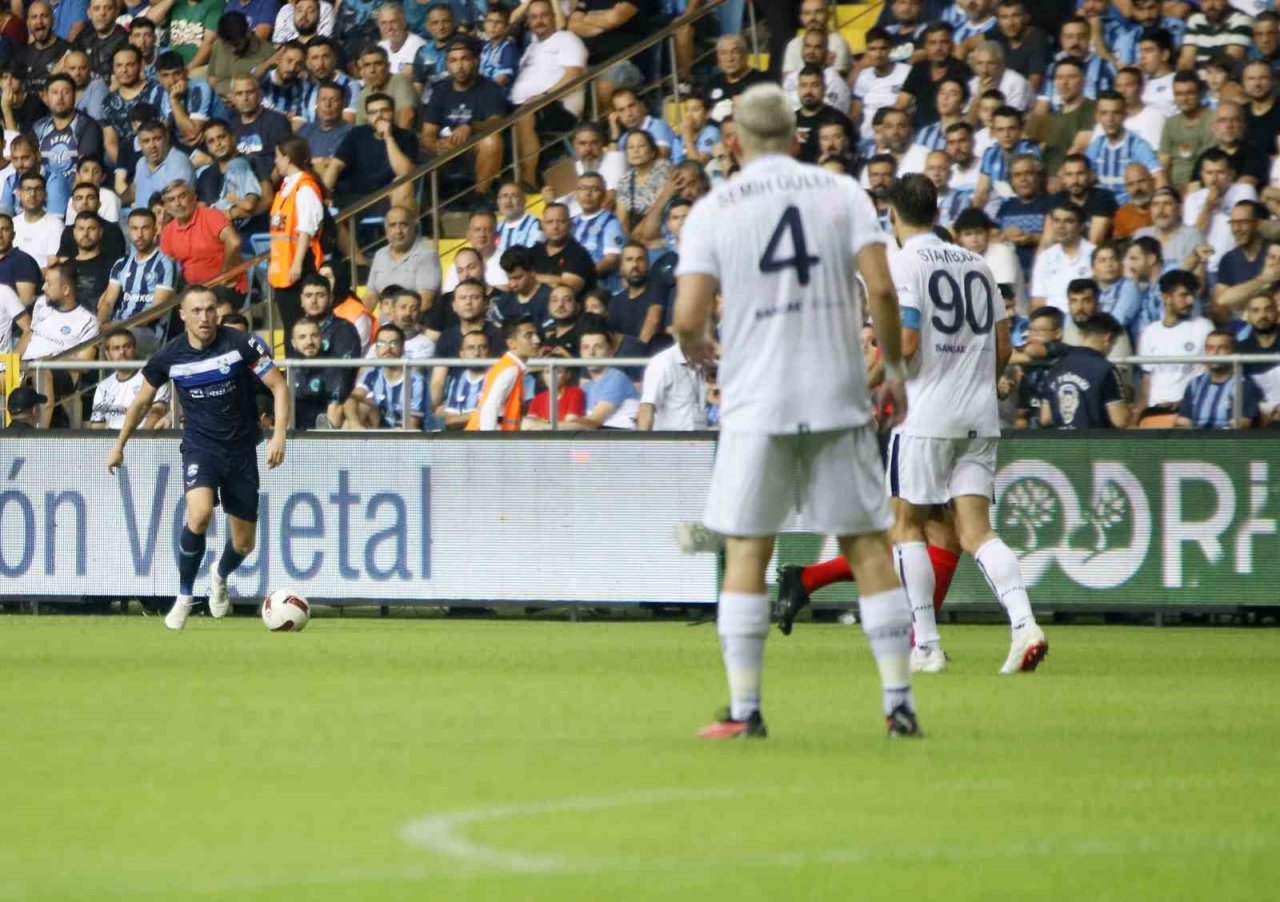 UEFA Avrupa Konferans Ligi: Y. Adana Demirspor: 2 - Osijek: 0 (İlk yarı)