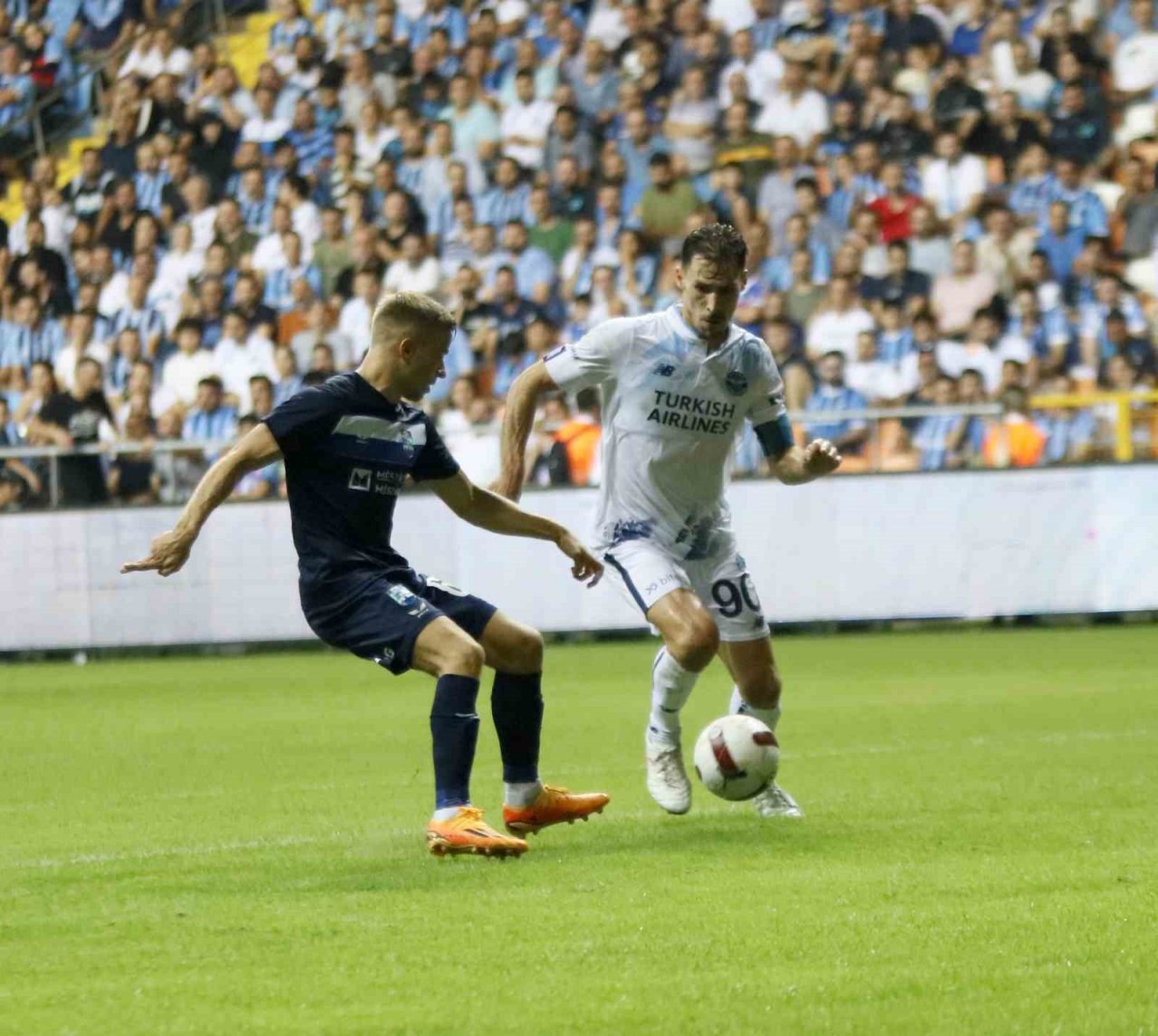 UEFA Avrupa Konferans Ligi: Y. Adana Demirspor: 2 - Osijek: 0 (İlk yarı)