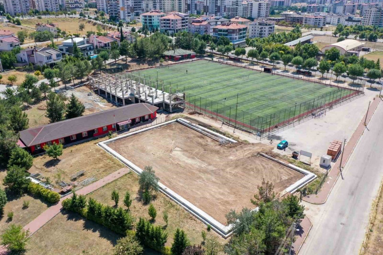 Uşak Belediyesi geleceğin temellerini atıyor