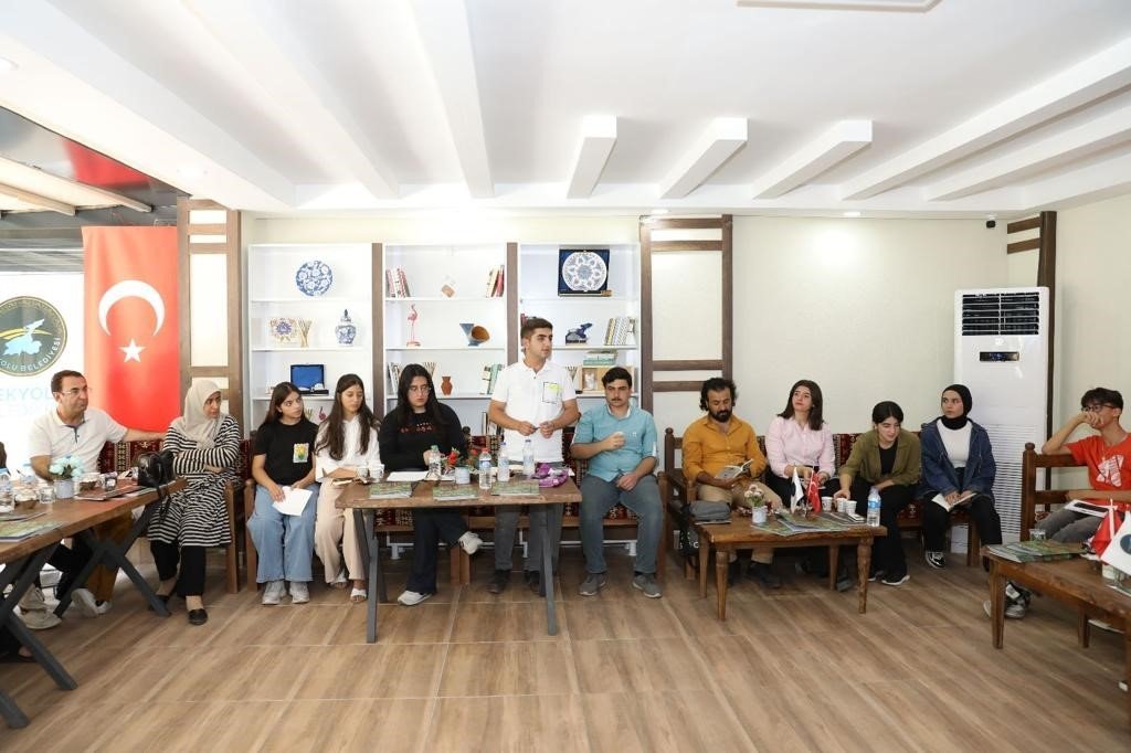 İpekyolu’nda kitap tahlil programı devam ediyor